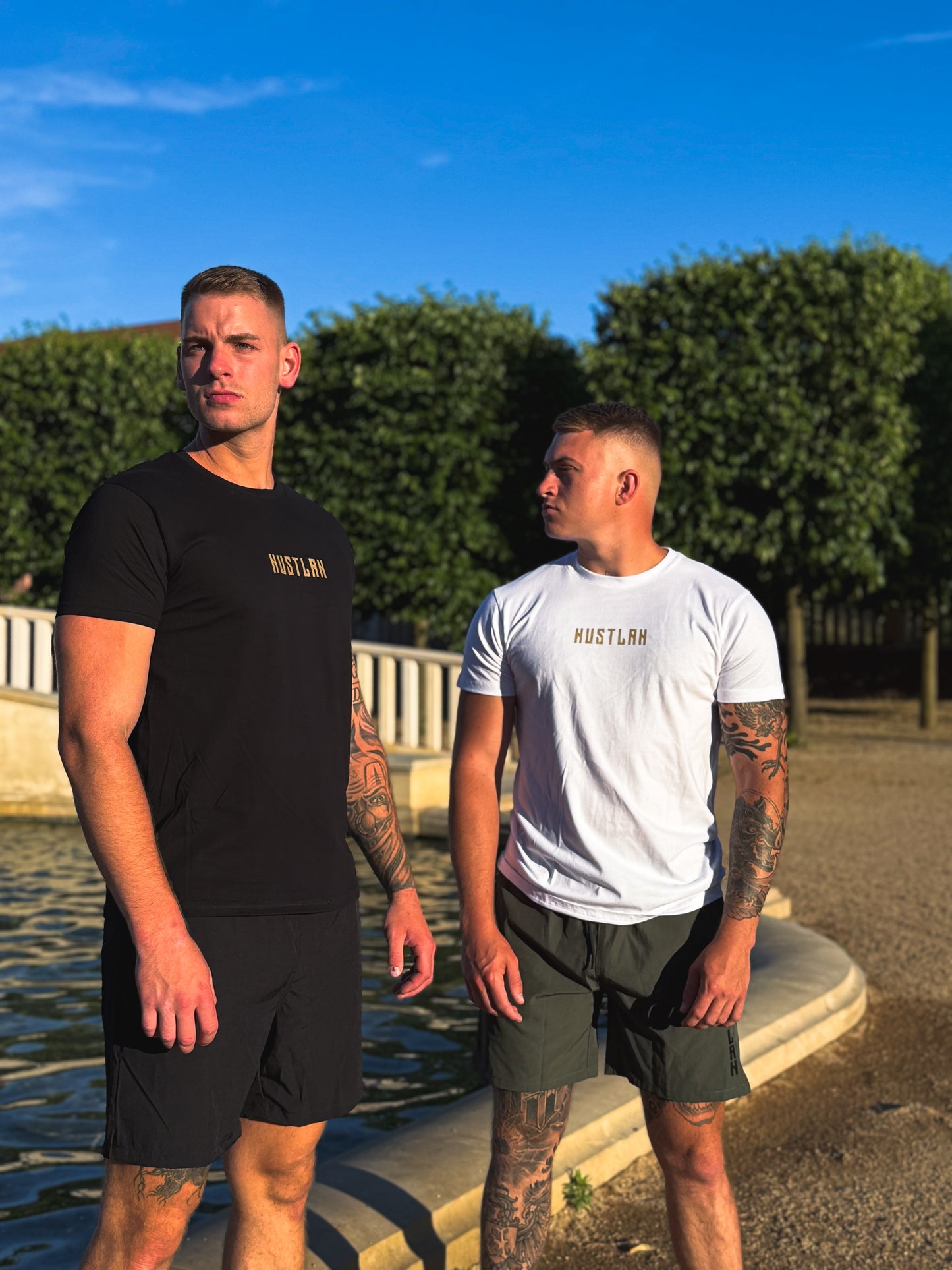 T-Shirt “GOLDEN LOGO” - schwarz