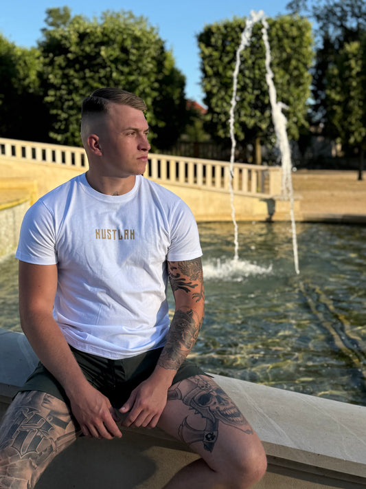T-Shirt “GOLDEN LOGO” - weiss